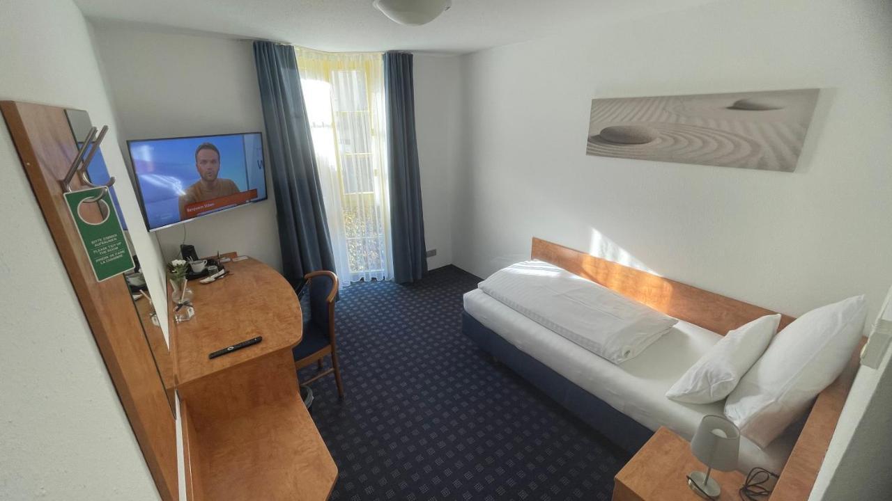 Krystall Hotel فيلدرستادت المظهر الخارجي الصورة
