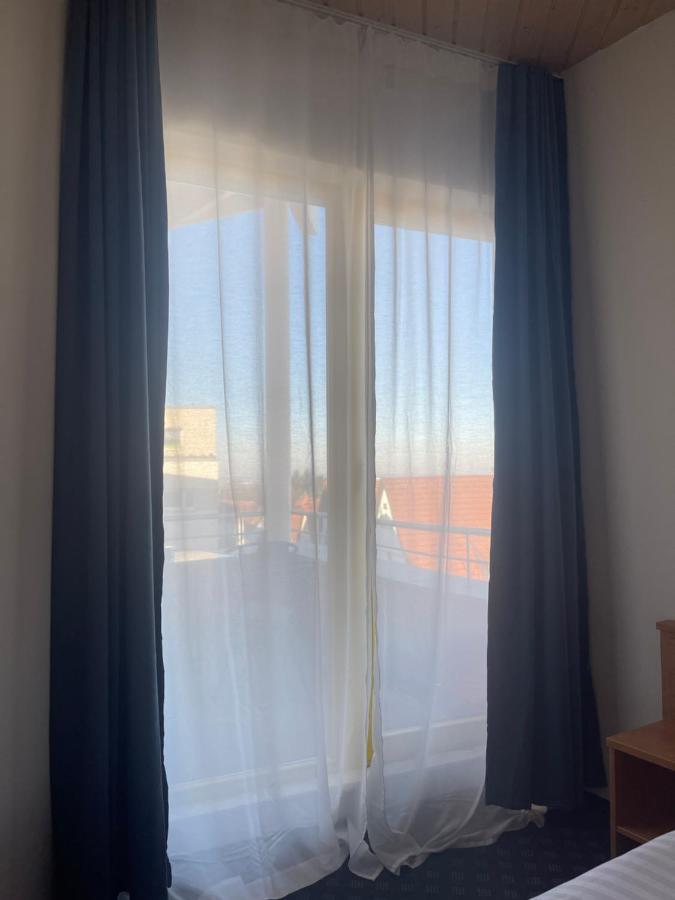 Krystall Hotel فيلدرستادت المظهر الخارجي الصورة