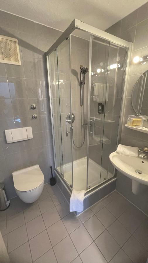 Krystall Hotel فيلدرستادت المظهر الخارجي الصورة
